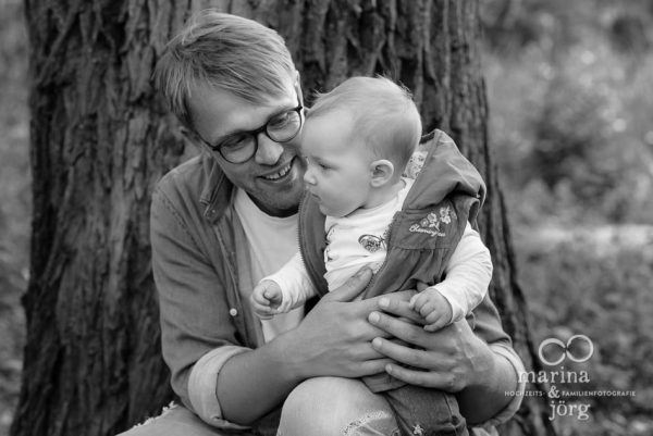 Familienfotografie Gießen - natürliche Babyfotos