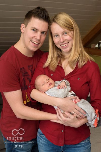 professionelle Neugeborenenfotos und Familienfotos in Gießen - ganz bequem bei euch zuhause - Babyfotografen für Gießen