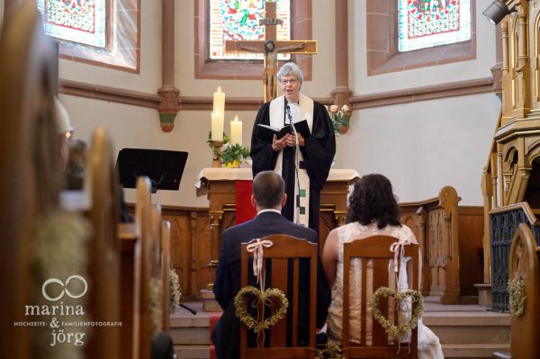 Hochzeit in Gießen - Hochzeitsfotos in der Kirche sind besonders sensibel