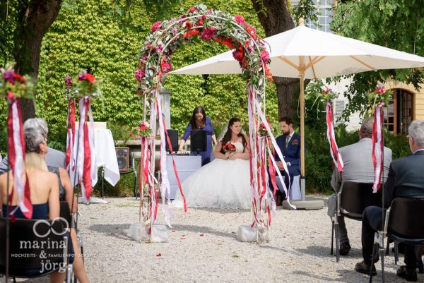 Marina und Jörg, Fotografen-Paar aus Gießen: Hochzeit auf Schloss Münchenwiler bei Bern