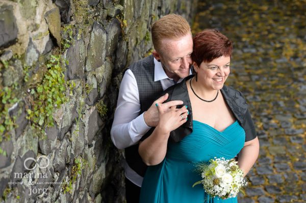 Hochzeitsfotograf Gießen: Paar-Fotoshooting bei einer Hochzeit auf Burg Staufenberg