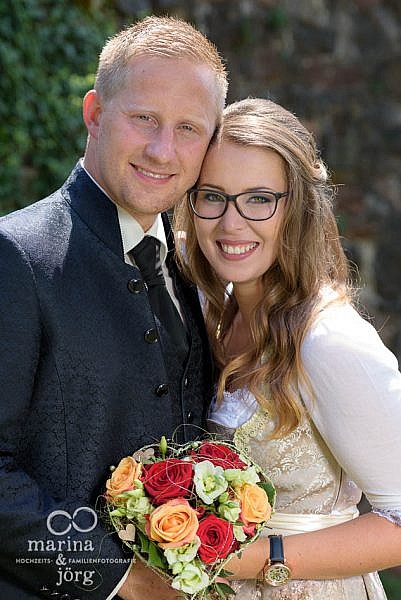 Hochzeitsfotograf Gießen: Paar-Fotoshooting bei einer Hochzeit auf Burg Staufenberg bei Marburg