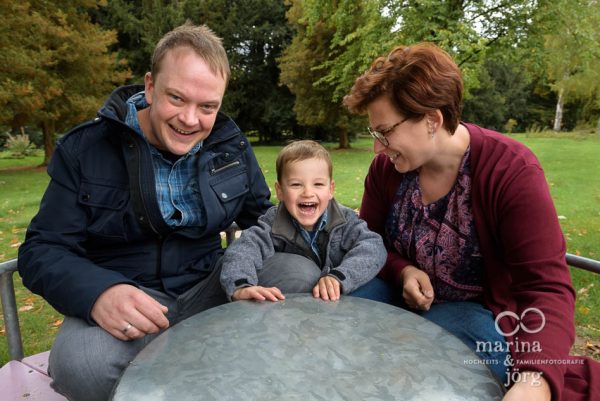 Marina & Jörg, Familienfotografie Gießen: ungestellte und authentische Familienfotos die Spaß machen