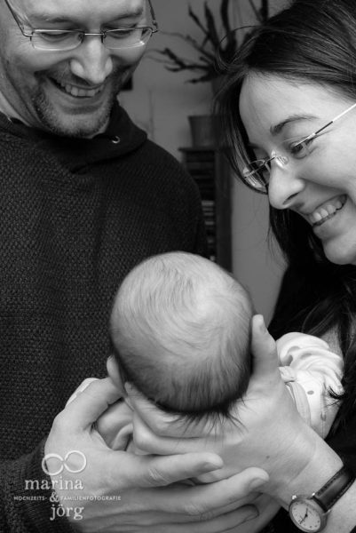 natürliche Familienfotos und ungestellte Neugeborenenfotos in Gießen