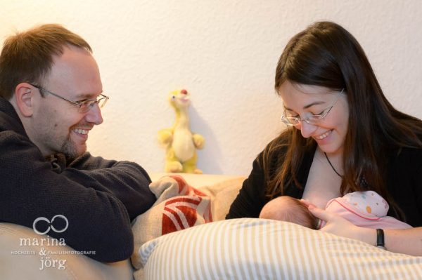 Babyfotografie Gießen - Homestory mit einem Neugeborenen - unbezahlbare Momente festhalten