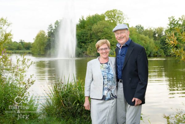 Paar-Fotoshooting draußen mit supernetten Senioren in Gießen