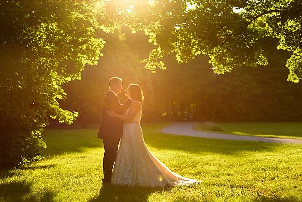 Marina & Jörg, Hochzeitsfotografen für Gießen: natürliche und romantische Hochzeitsfotos - After-Wedding-Fotoshooting