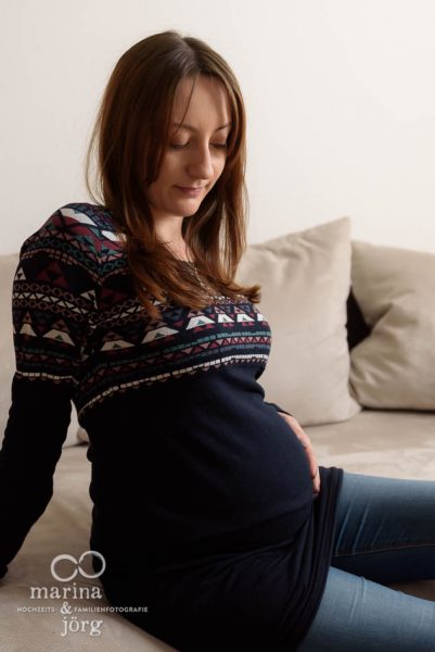 Schwangerschaftsfotografie Gießen: natürliche Babybauchbilder